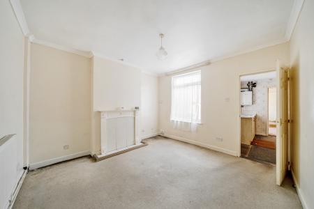 2 bedroom Terraced House for sale in Roberts street, Rushden, NN10