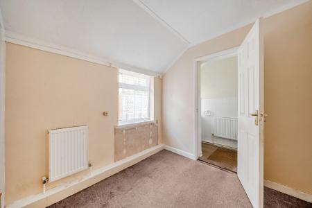 2 bedroom Terraced House for sale in Roberts street, Rushden, NN10