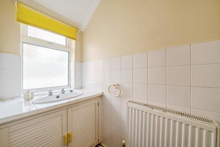 2 bedroom Terraced House for sale in Roberts street, Rushden, NN10