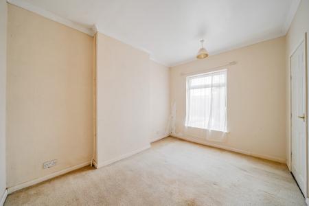 2 bedroom Terraced House for sale in Roberts street, Rushden, NN10