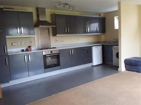 2 bedroom Flat to let in Addenbrookes Road, Newport Pagnell, Milton Keynes, MK16