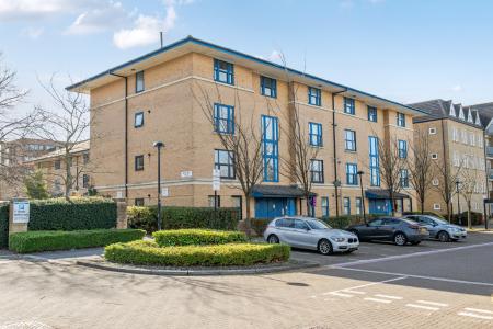 1 bedroom Flat for sale in North Row, Central Milton Keynes, Milton Keynes, MK9