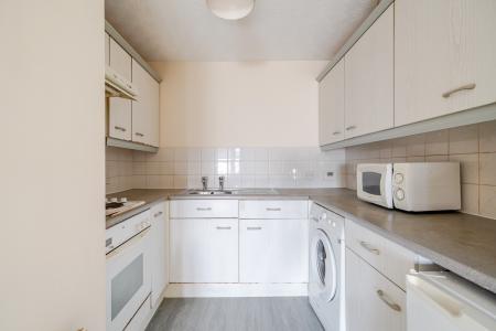 1 bedroom Flat for sale in North Row, Central Milton Keynes, Milton Keynes, MK9