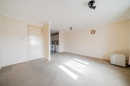 1 bedroom Flat for sale in North Row, Central Milton Keynes, Milton Keynes, MK9