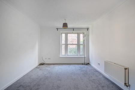 2 bedroom Flat for sale in North Row, Central Milton Keynes, Milton Keynes, MK9