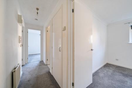 2 bedroom Flat for sale in North Row, Central Milton Keynes, Milton Keynes, MK9