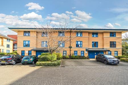 2 bedroom Flat for sale in North Row, Central Milton Keynes, Milton Keynes, MK9