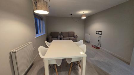 2 bedroom Flat to let in Blythebridge, Broughton, Milton Keynes, MK10