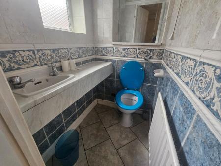 4 bedroom Semi-detached house to let in Lingfield, Stacey Bushes, Milton Keynes, MK12