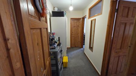 2 bedroom Flat to let in High Street, Wing, LU7