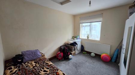 2 bedroom Flat to let in High Street, Wing, LU7
