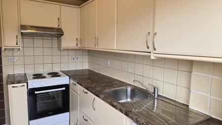 3 bedroom Semi-detached house to let in Westwood Close, Great Holm, Milton Keynes, MK8