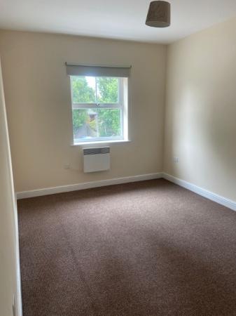 2 bedroom Flat to let in Newton Road, Bletchley, Milton Keynes, MK3