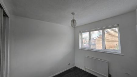 3 bedroom Terraced House to let in Petersham Close, Newport Pagnell, MK16