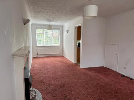 3 bedroom Terraced House to let in Petersham Close, Newport Pagnell, MK16