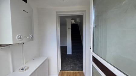 3 bedroom Terraced House to let in Petersham Close, Newport Pagnell, MK16