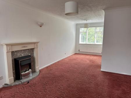 3 bedroom Terraced House to let in Petersham Close, Newport Pagnell, MK16
