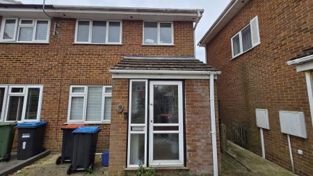 Petersham Close, Newport Pagnell, MK16
