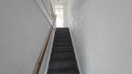 3 bedroom Terraced House to let in Petersham Close, Newport Pagnell, MK16