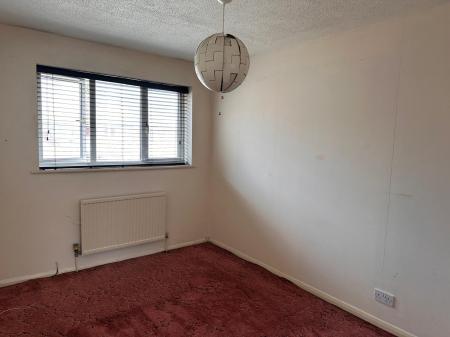 3 bedroom Terraced House to let in Petersham Close, Newport Pagnell, MK16
