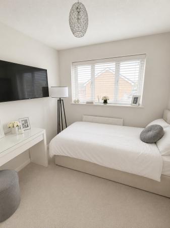 3 bedroom Terraced House to let in Petersham Close, Newport Pagnell, MK16
