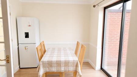 3 bedroom Detached house to let in Leonardslee, Westcroft, Milton Keynes, MK4