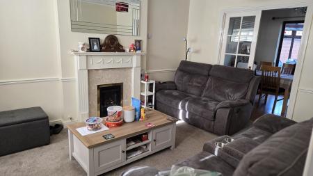 3 bedroom Detached house to let in Leonardslee, Westcroft, Milton Keynes, MK4