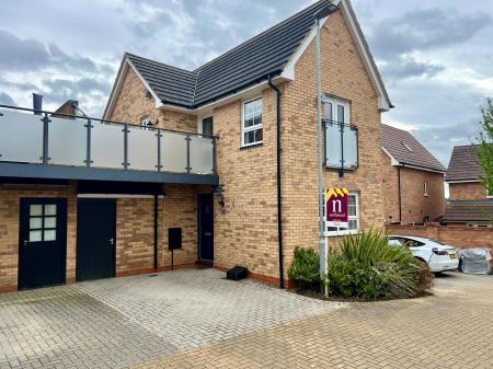 1 bedroom Mews house to let in Lucius Lane, Fairfields, Milton Keynes, MK11