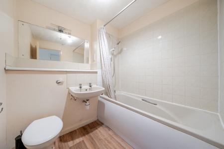 1 bedroom Flat to let in North Row, Central Milton Keynes, Milton Keynes, MK9