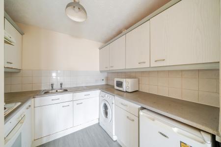 1 bedroom Flat to let in North Row, Central Milton Keynes, Milton Keynes, MK9