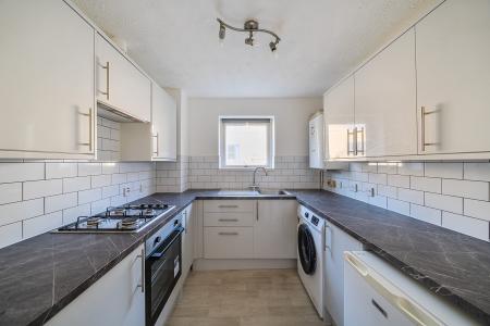 2 bedroom Flat to let in North Row, Central Milton Keynes, Milton Keynes, MK9