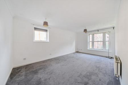 2 bedroom Flat to let in North Row, Central Milton Keynes, Milton Keynes, MK9