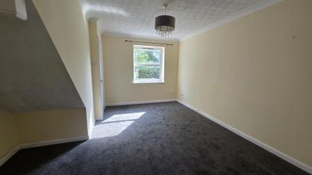 2 bedroom Terraced House to let in Newbridge Oval, Emerson Valley, Milton Keynes, MK4