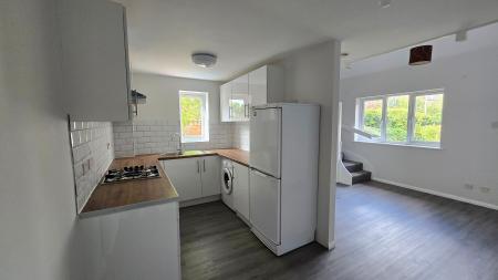 1 bedroom Maisonette to let in Petersham Close, Newport Pagnell, Milton Keynes, MK16