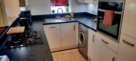 1 bedroom Semi-detached house to let in Mountsfield Close, Newport Pagnell, MK16