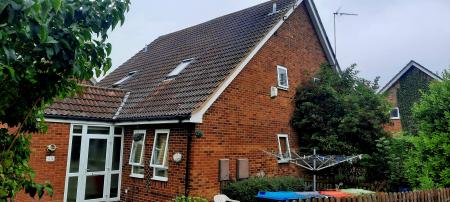 1 bedroom Semi-detached house to let in Mountsfield Close, Newport Pagnell, MK16