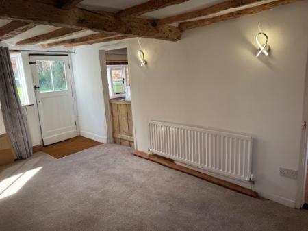 3 bedroom Cottage to let in Silver Street, Newport Pagnell, Milton Keynes, MK16