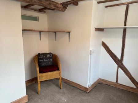 3 bedroom Cottage to let in Silver Street, Newport Pagnell, Milton Keynes, MK16