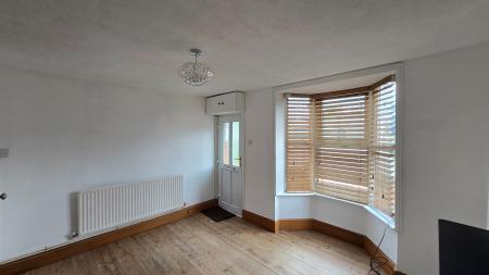 2 bedroom Terraced House to let in Chicheley Street, Newport Pagnell, MK16