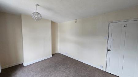 2 bedroom Terraced House to let in Chicheley Street, Newport Pagnell, MK16