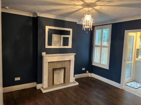 2 bedroom Semi-detached house to let in High Road, Cotton End, Bedford, MK45