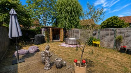 3 bedroom Semi-detached house to let in Wistmans, Furzton, Milton Keynes, MK4