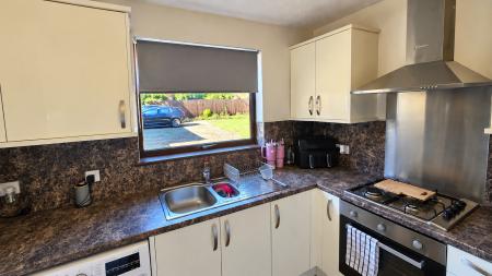 2 bedroom Link detached house to let in Brindlebrook, Two Mile Ash, Milton Keynes, MK8