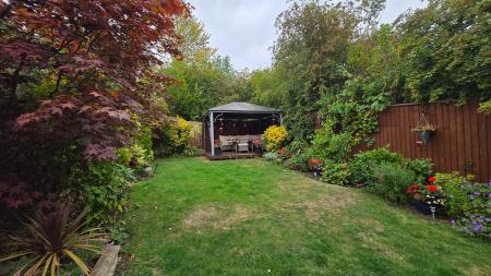 3 bedroom Semi-detached house to let in Bishopstone, Bradville, Milton Keynes, MK13