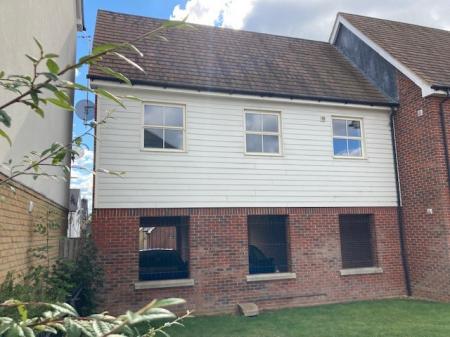 1 bedroom Coach House to let in Alder Court, Redhouse Park, Milton Keynes, MK14