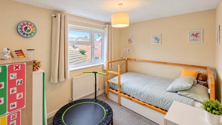 3 bedroom Detached house to let in Milton Drive, Newport Pagnell, Milton Keynes, MK16