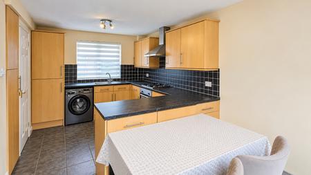 3 bedroom Detached house to let in Milton Drive, Newport Pagnell, Milton Keynes, MK16
