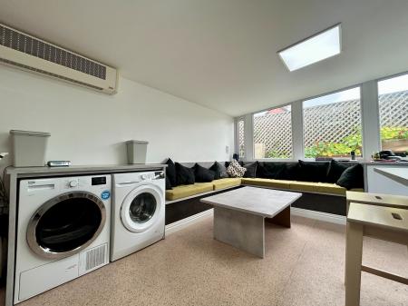 1 bedroom Flat to let in Thorntree Drive, Denton, Newcastle upon Tyne, NE15