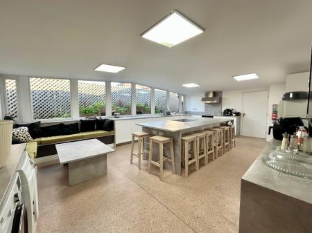 1 bedroom Flat to let in Thorntree Drive, Denton, Newcastle upon Tyne, NE15