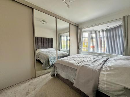 5 bedroom Semi-detached house for sale in Earls Drive, Newcastle upon Tyne, NE15